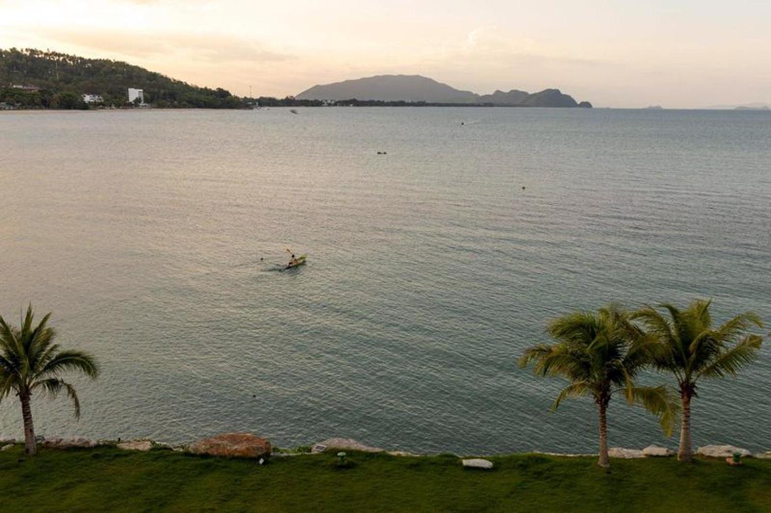 X-Sea Khanom Harbor Bay Resort Exterior photo